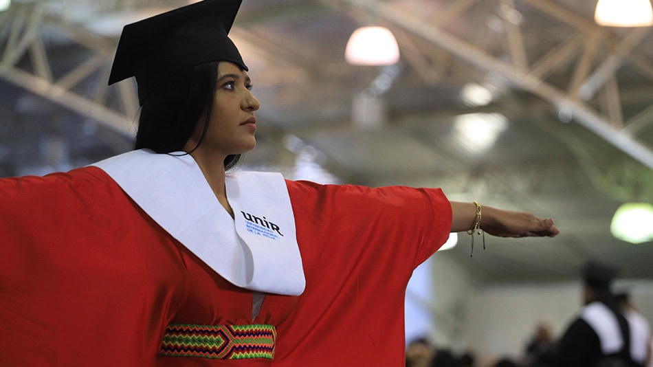 Yoliana Milena Jinete, graduada de la Maestría en en Seguridad del Paciente y Gestión Clínica, y orgullosa perteneciente a la etnia Wayuú.