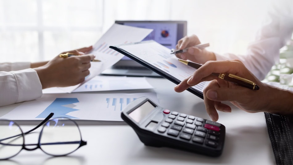 El asesoramiento financiero es una parte fundamental en la compra de activos o en cualquier tipo de transacción relacionada con el mercado bursátil