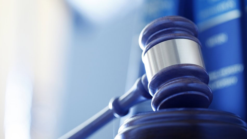 El derecho constitucional debe tener ciertas características y fundamentos en los cuales basarse para garantizar que esta se elabore siguiendo los principios básicos del derecho y garantizando leyes y normas justas para todos