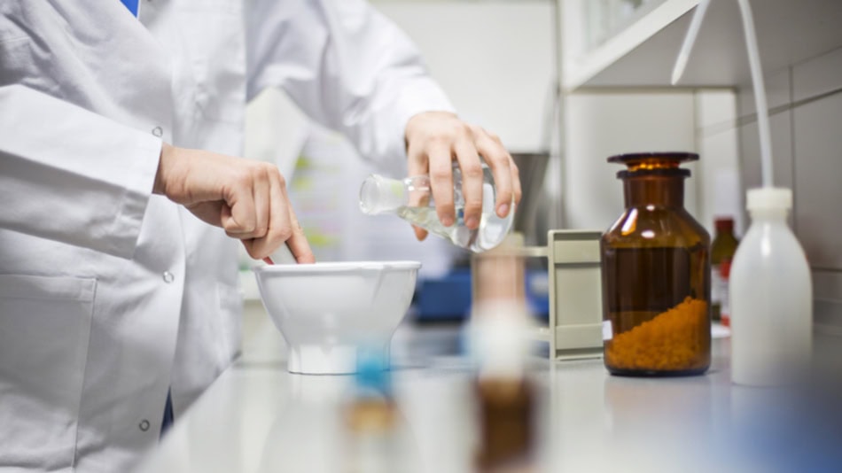 En el ámbito de la farmacia hospitalaria, realizar una maestría en ensayos clínicos también es una excelente opción
