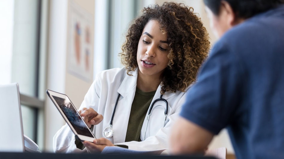 El uso del software médico en las instituciones de salud ha cambiado de manera significativa la forma como se administra o se gestiona un centro hospitalario en la actualidad