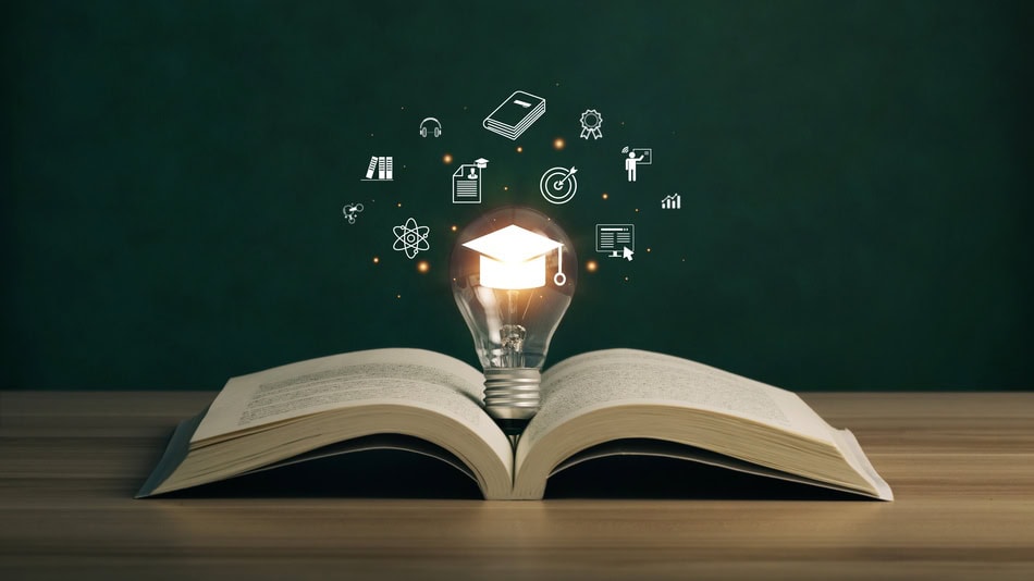 Una de las estrategias que se han aplicado para fomentar la autonomía y responsabilidad del estudiante es la lectura crítica