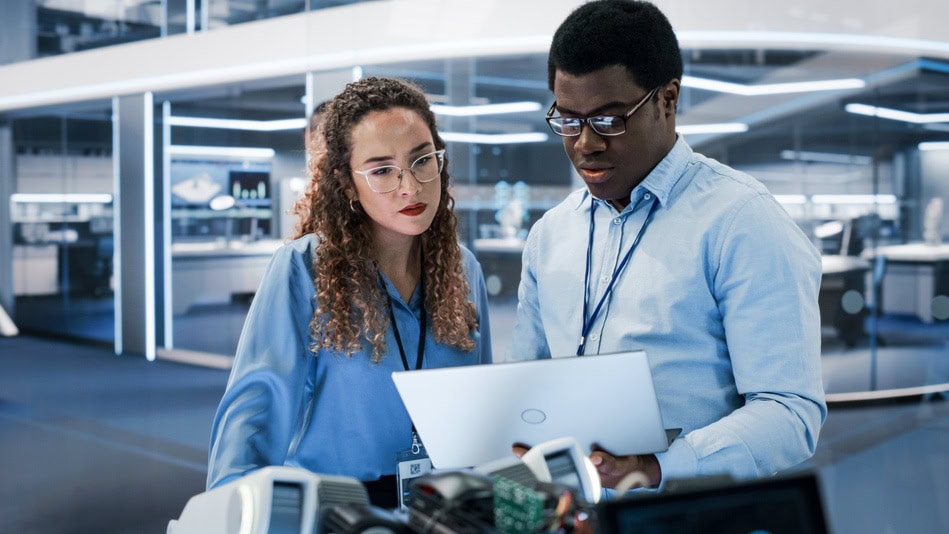 Un experto en IA puede llegar a ganar aproximadamente 4.6 millones de pesos al mes