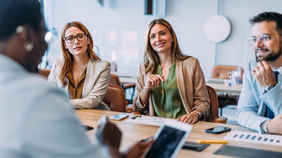 Los empleos mejor pagados en recursos humanos son aquellos que requieren una mayor responsabilidad, conocimiento y experiencia