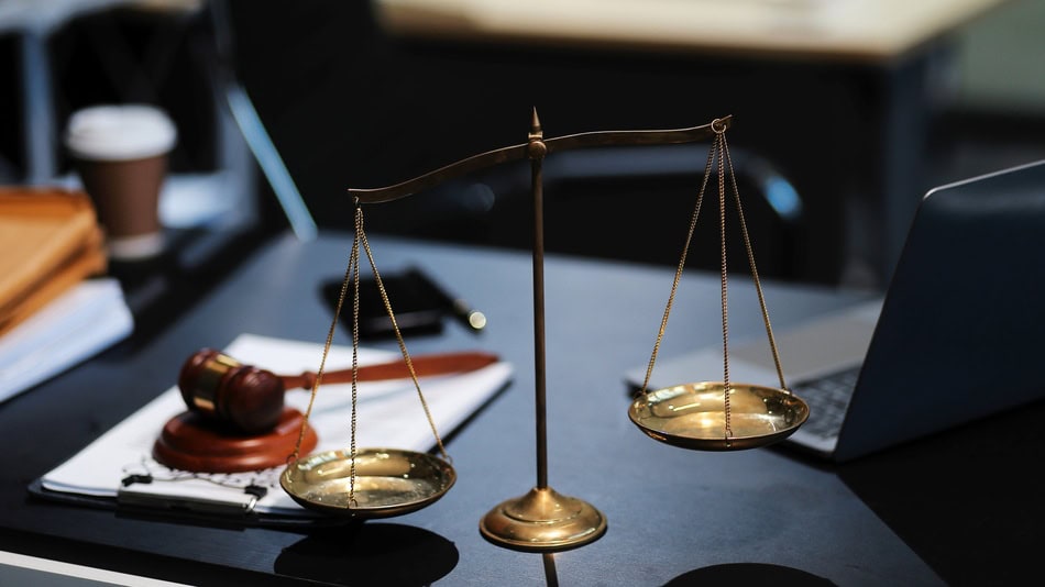 Un abogado corporativo debe ser un profesional que cuente con una titulaci&oacute;n en derecho