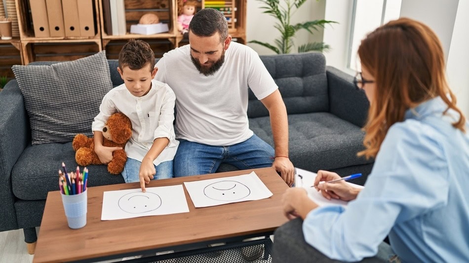 Este es el profesional encargado de analizar y comprender los procesos de aprendizaje de cada individuo, desde sus primeras etapas