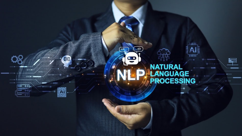 El consultor NLP o de procesamiento del lenguaje natural (por sus siglas en inglés) es el encargado del desarrollo e implementación de sistemas que analizan el lenguaje humano con el fin de mejorar la comunicación y automatización de tareas lingüísticas (como chatbots, extracción de información y análisis de sentimientos).