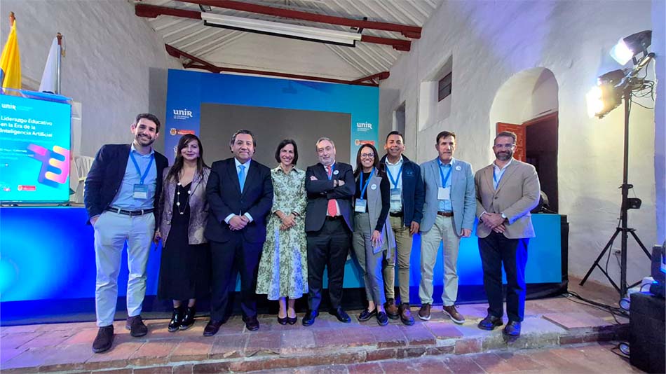 Panelistas del evento organizado por UNIR.