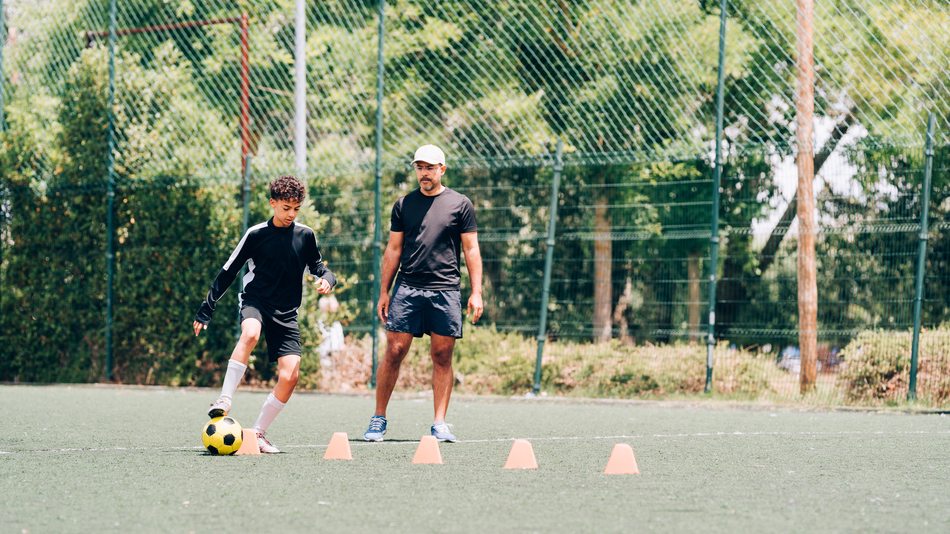 el preparador f&iacute;sico de f&uacute;tbol tambi&eacute;n se debe centrar en integrar y mezclar diferentes metodolog&iacute;as para obtener resultados satisfactorios para los jugadores y el entrenador de f&uacute;tbol