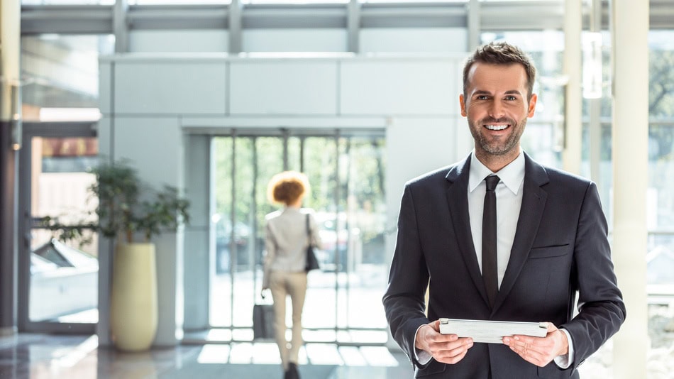 Si quieres enfocarte en lo que es la administraci&oacute;n tur&iacute;stica y hotelera, debes pensar en c&oacute;mo forjar el perfil necesario para llegar a ser el director de un hotel