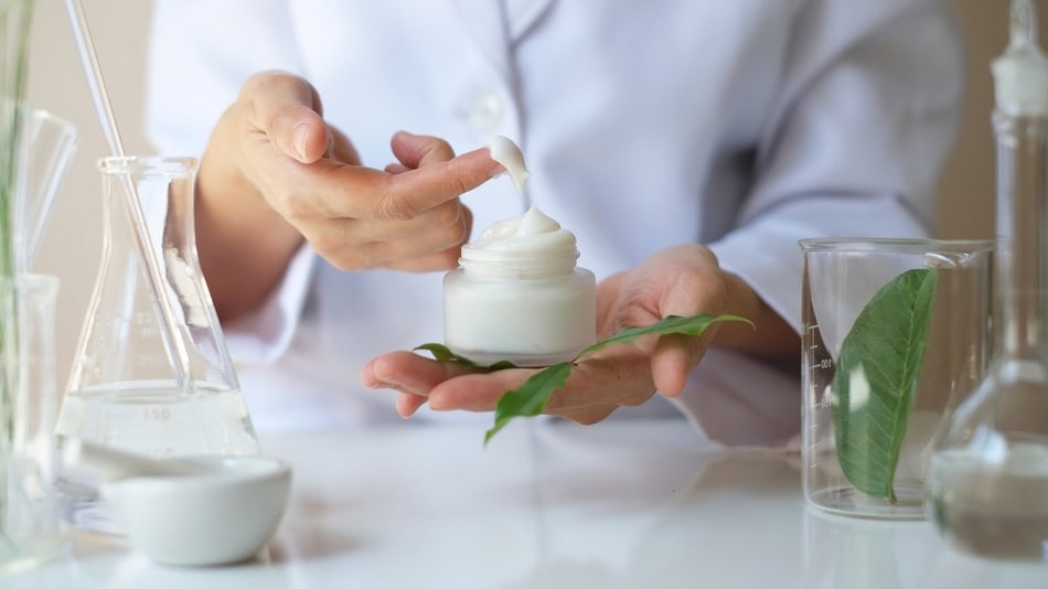un porcentaje significativo de la industria cosm&eacute;tica est&aacute; buscando incorporar nuevos ingredientes cosm&eacute;ticos para realizar formulaciones de productos eficaces