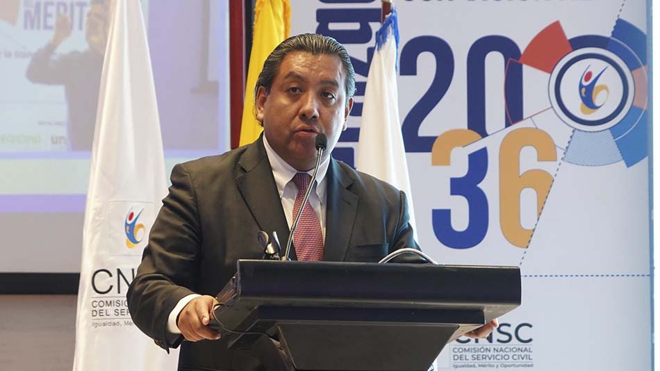 Martin Santiva&ntilde;ez