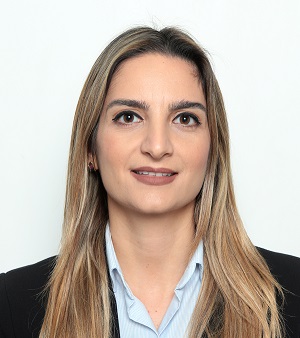 Claudia Di Nitto, Experta asociada