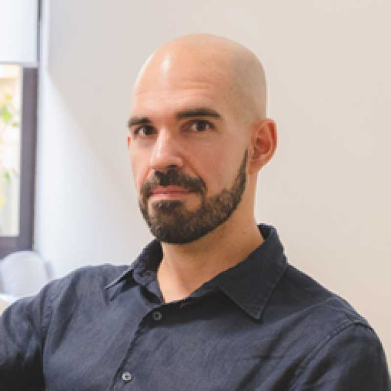 Darío Benítez Casado, Experto asociado