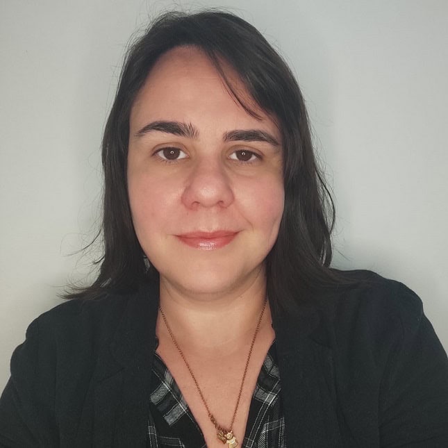 Gabriela Bezerra Lima, Experta asociada