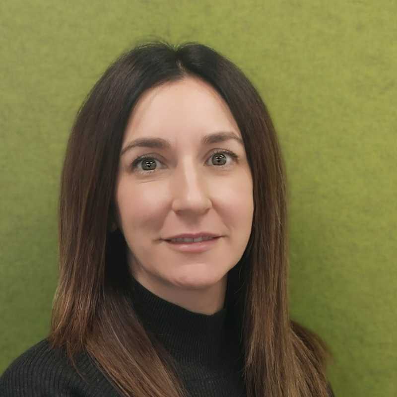 Inmaculada Granados Ruiz, Experta asociada