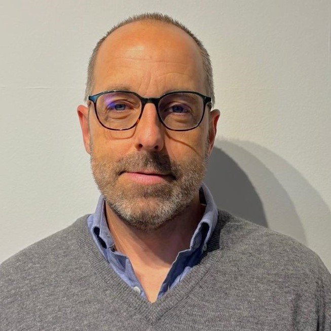 Jason Argyris, Docente UNIR