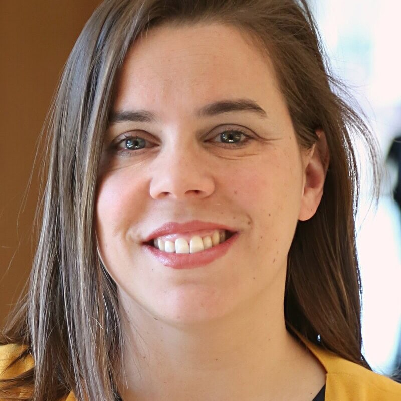 Katia Muñoz Caballero, Experta asociada