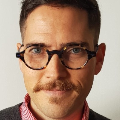 Mario García Gurrionero, Experto asociado