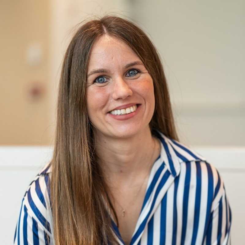 Mireia Portero Aylagas, Experta asociada