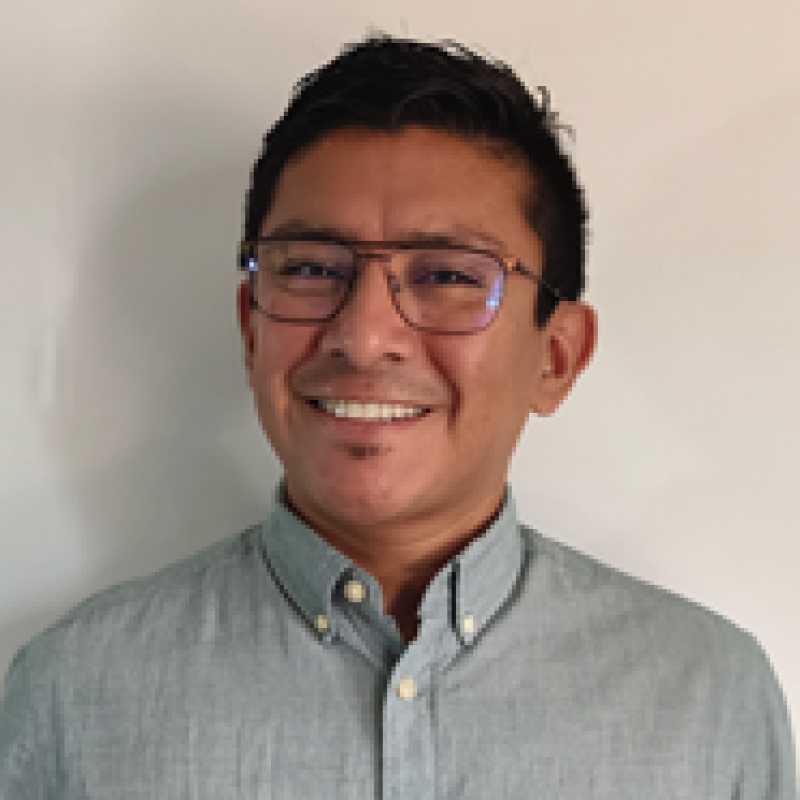 Óscar Pérez Córdoba Dávila, Experto Asociado