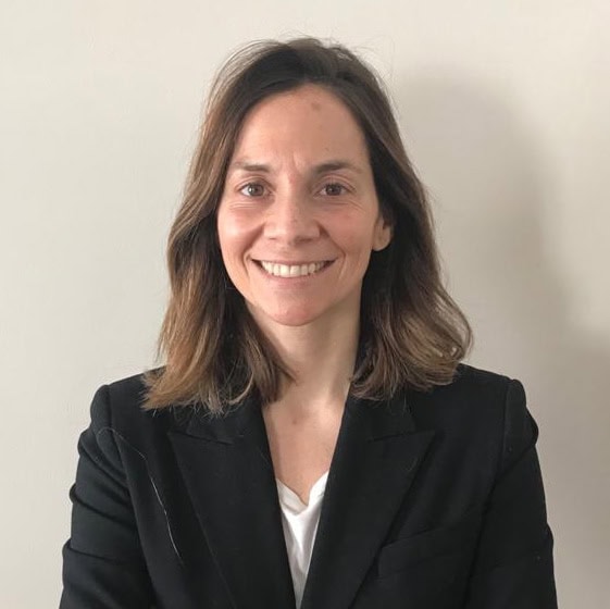 Pia Navazo Capriles, Experta asociada