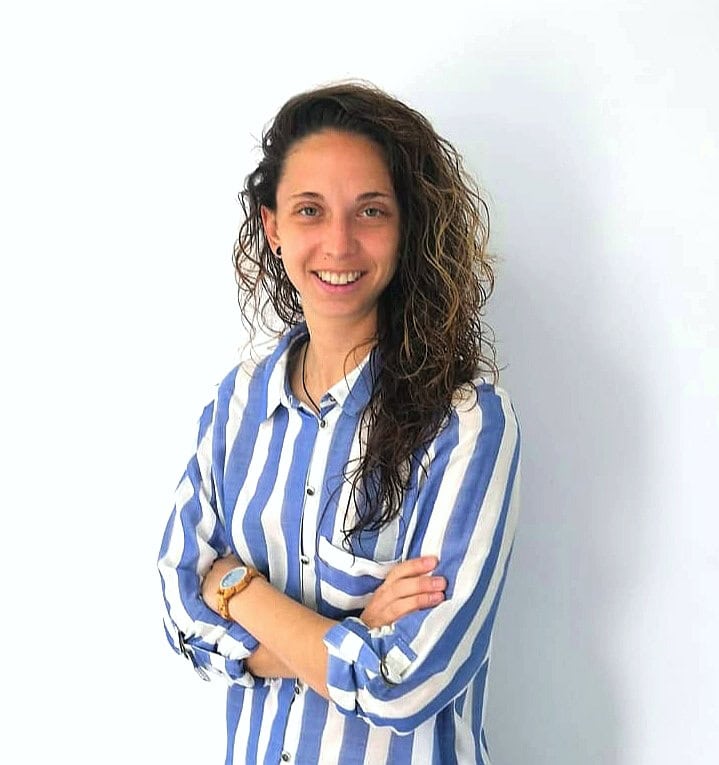 Pilar Hueso Martos, Experta asociada